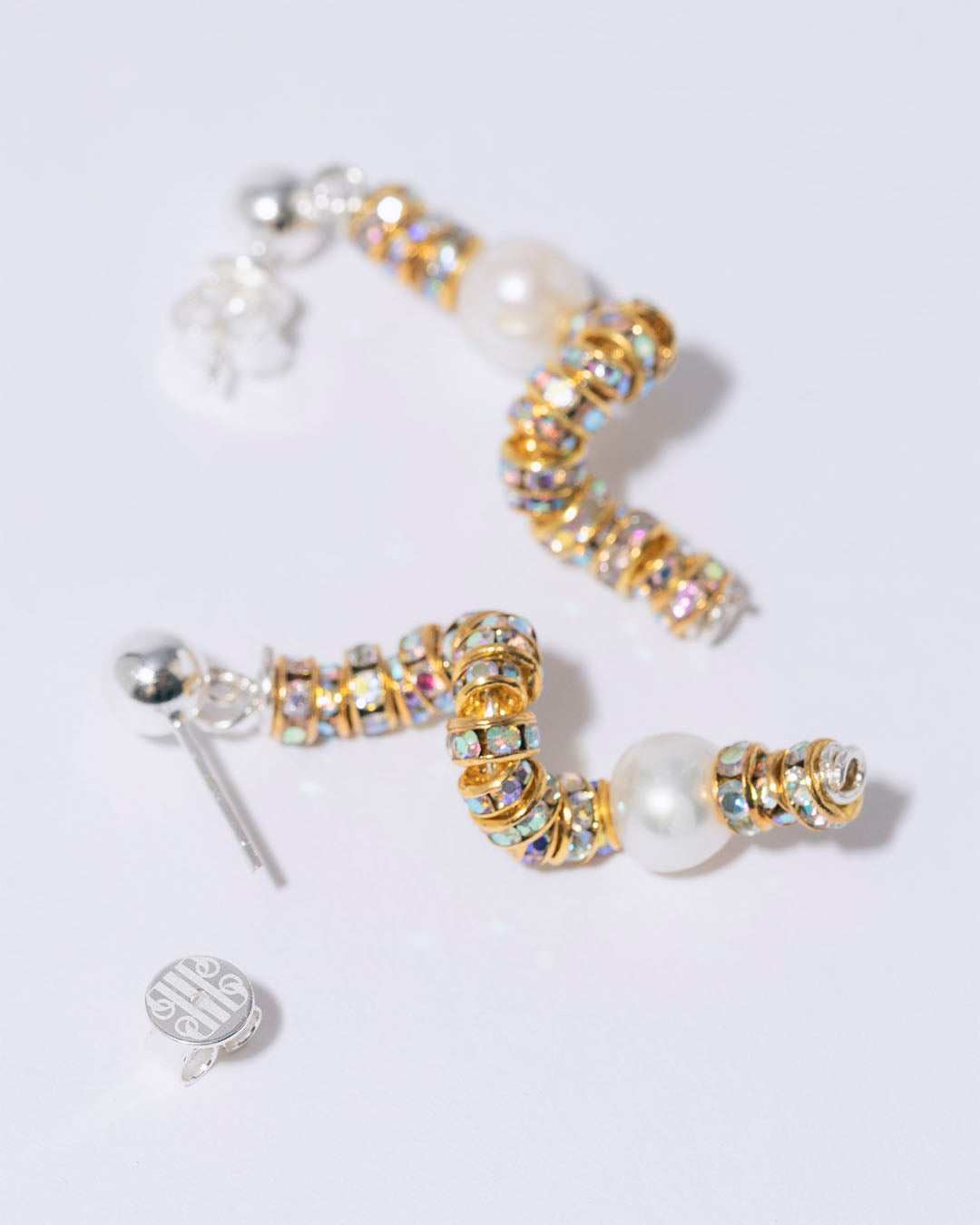 Pearl Octopuss.Y Tiny Snakes