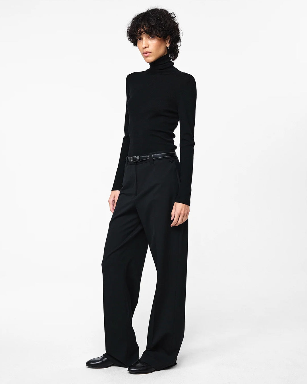 Julie Josephine Astri Longsleeve