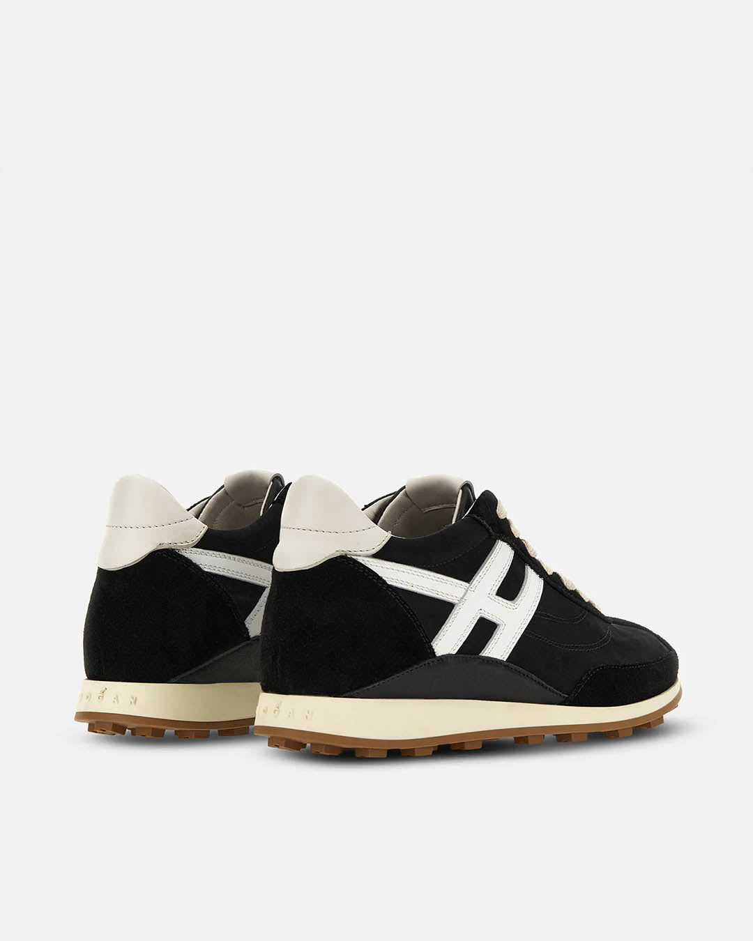 Hogan Allacciato