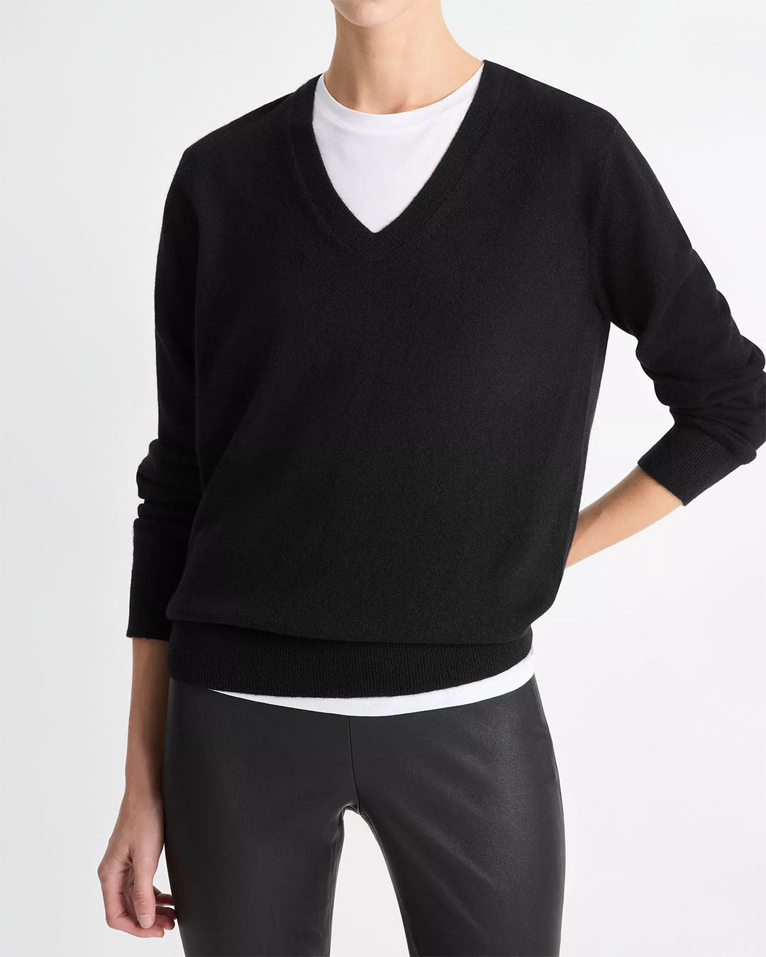 Vince Cashmere Weekend V-Neck