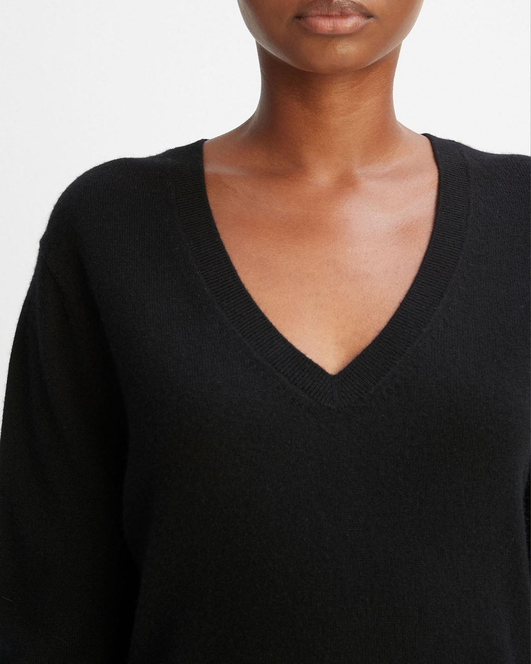 Vince Weekend V-Neck