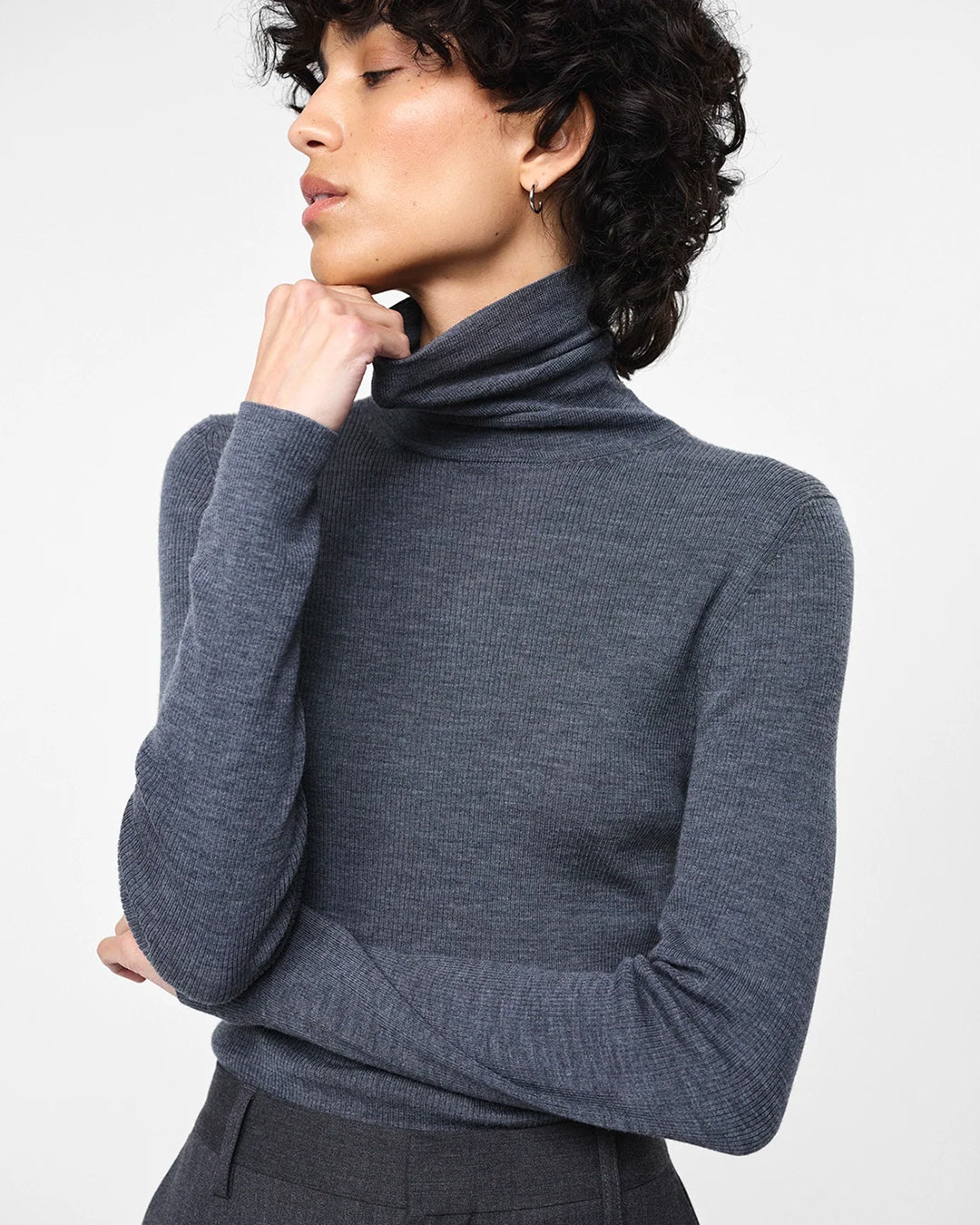 Julie Josephine Astri Longsleeve