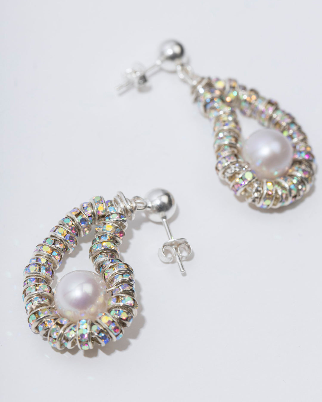 Pearl Octopuss.Y Tiny Oysters