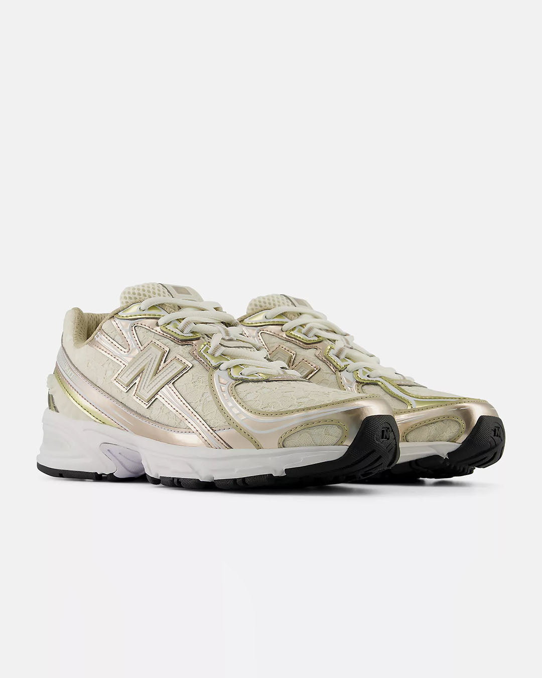 New Balance 740