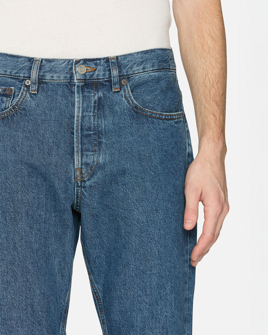 Frame The Straight Jean