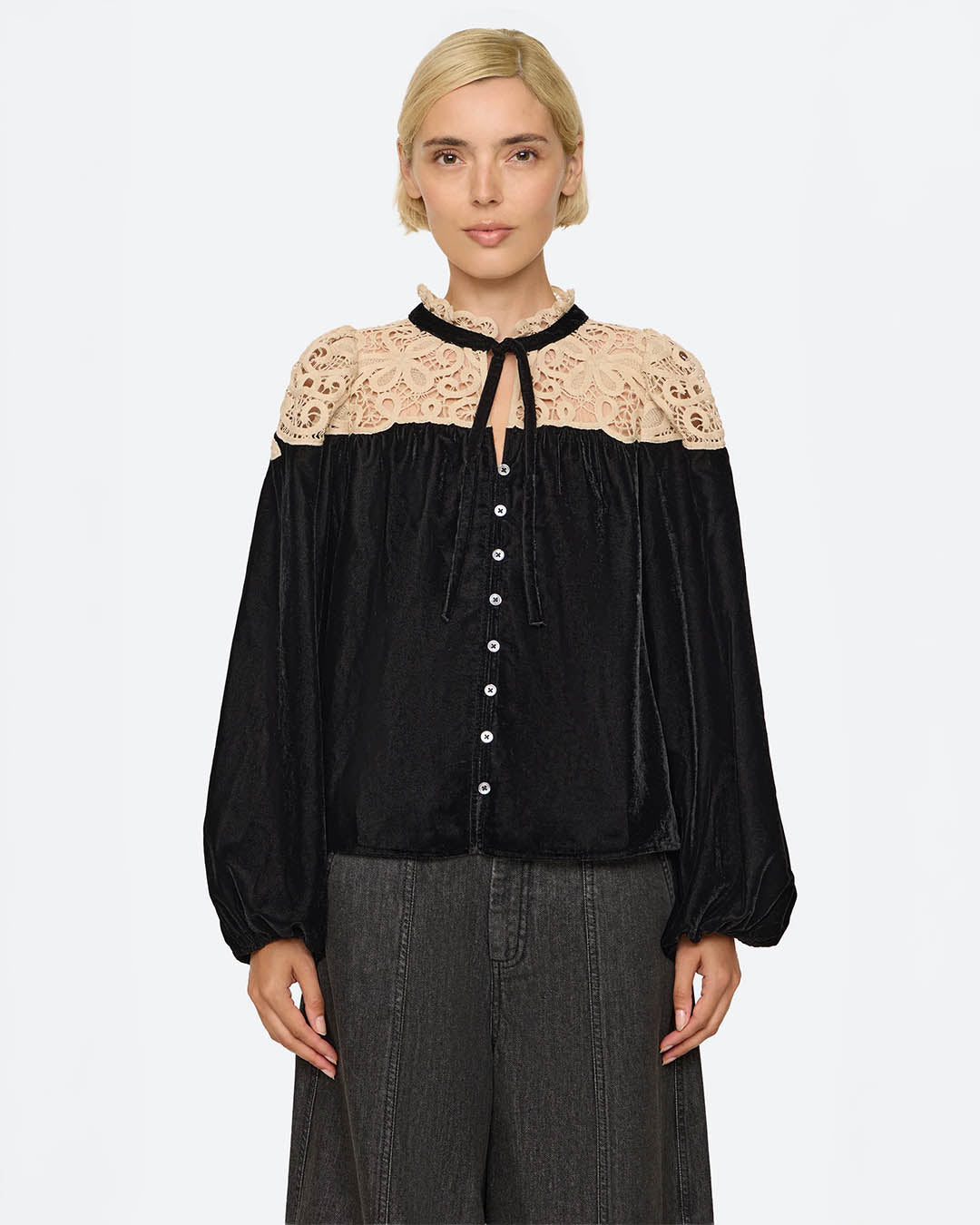 Sea New York Shiloh Emb L/SLV Top