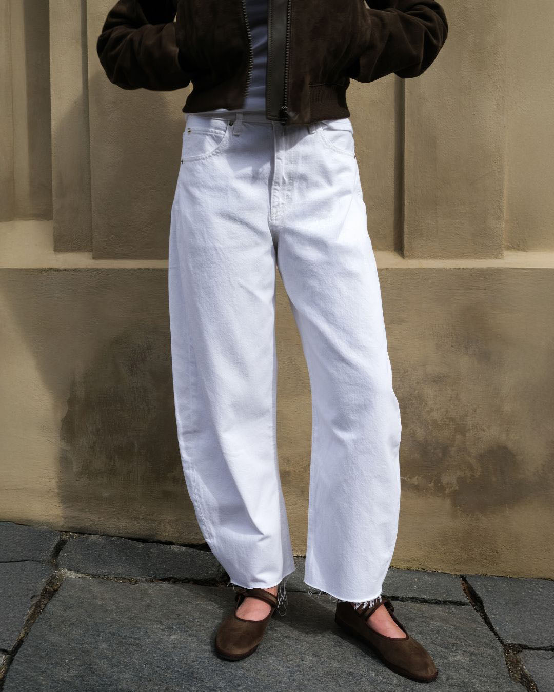 Frame The Bubble Crop