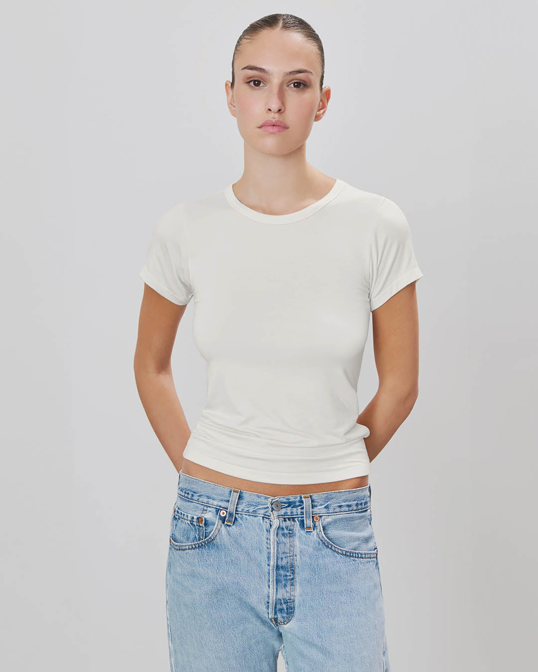 Eterne Fitted Crewneck T-Shirt