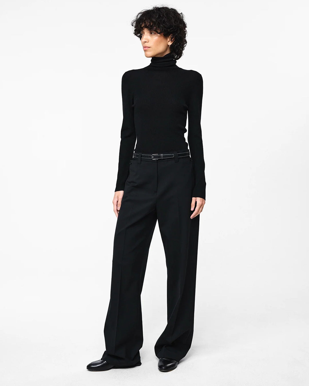 Julie Josephine Astri Longsleeve