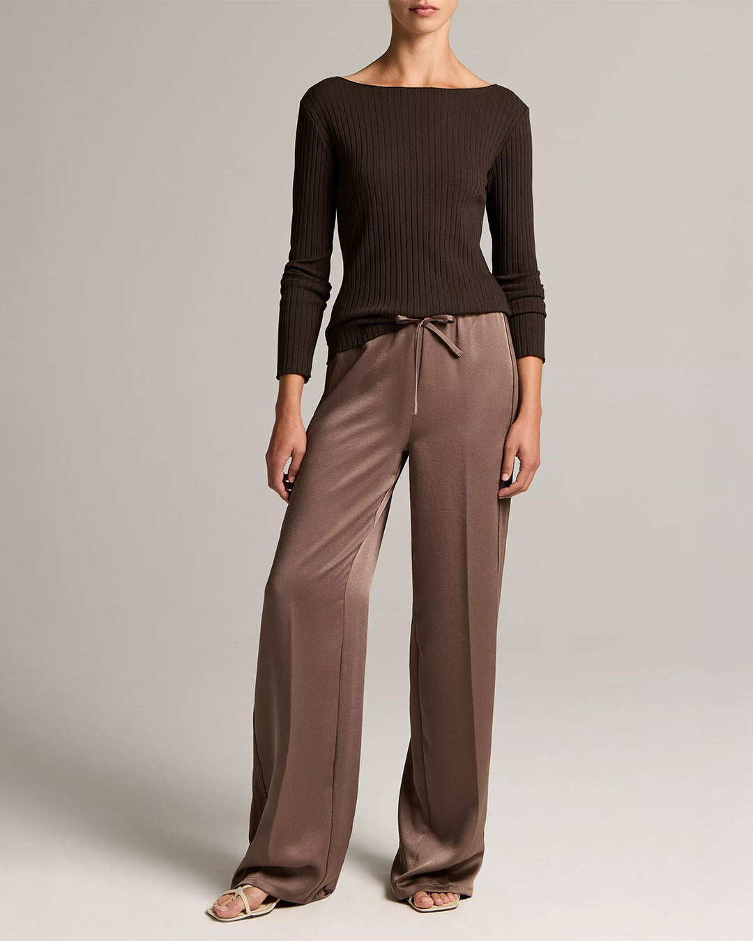 Vince Mid-Rise Shine Crepe Pull-On Pant