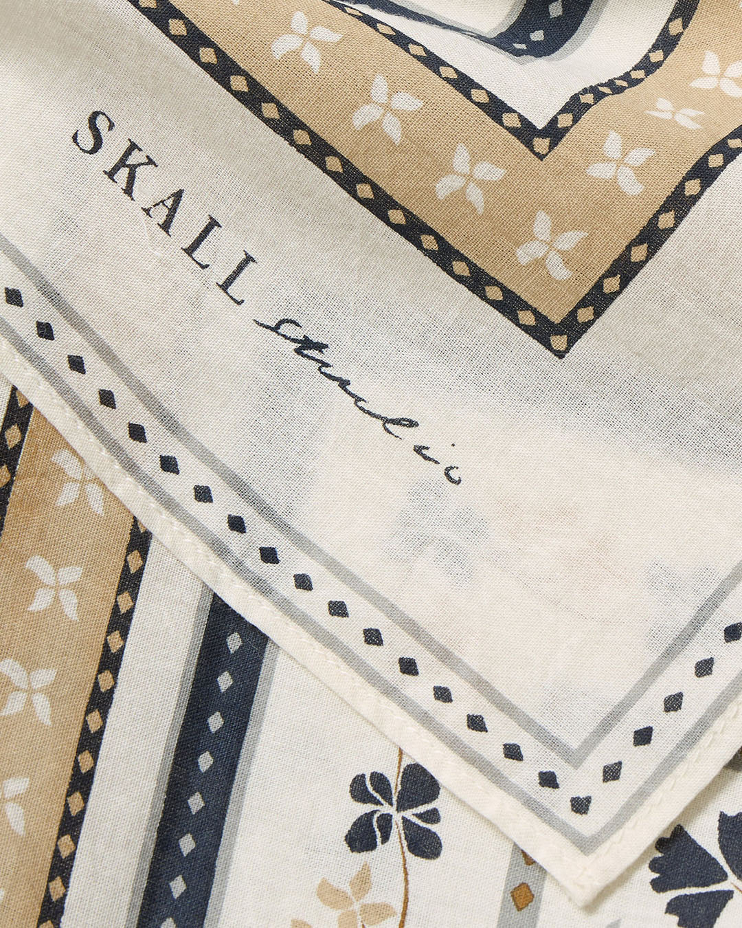 Skall Studio Skall Floral Scarf 55x55