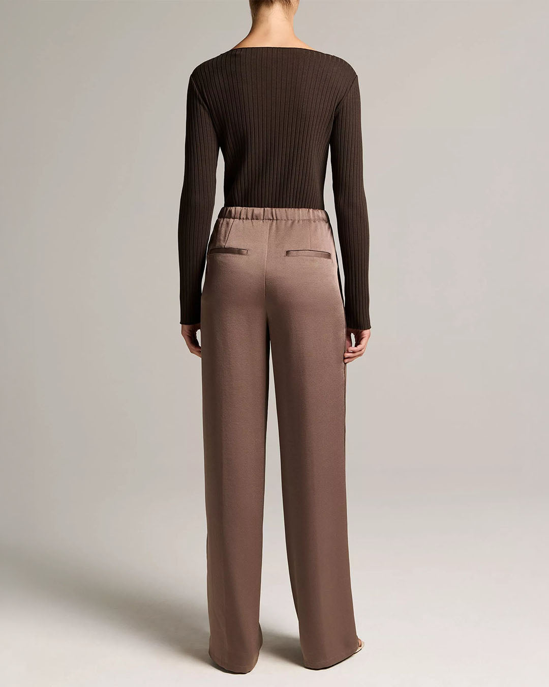 Vince Mid-Rise Shine Crepe Pull-On Pant