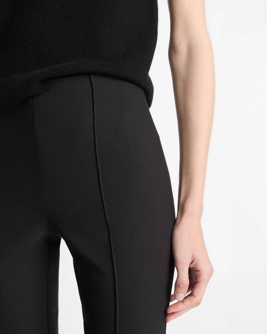 Vince Mid Rise Crop Flare