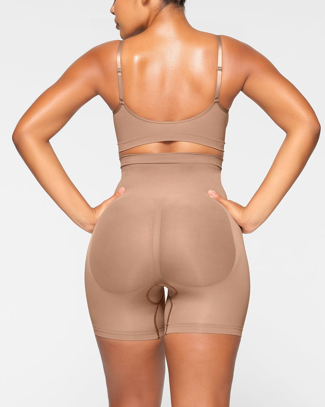 SKIMS Seamless Sculpt Mid Thigh Short