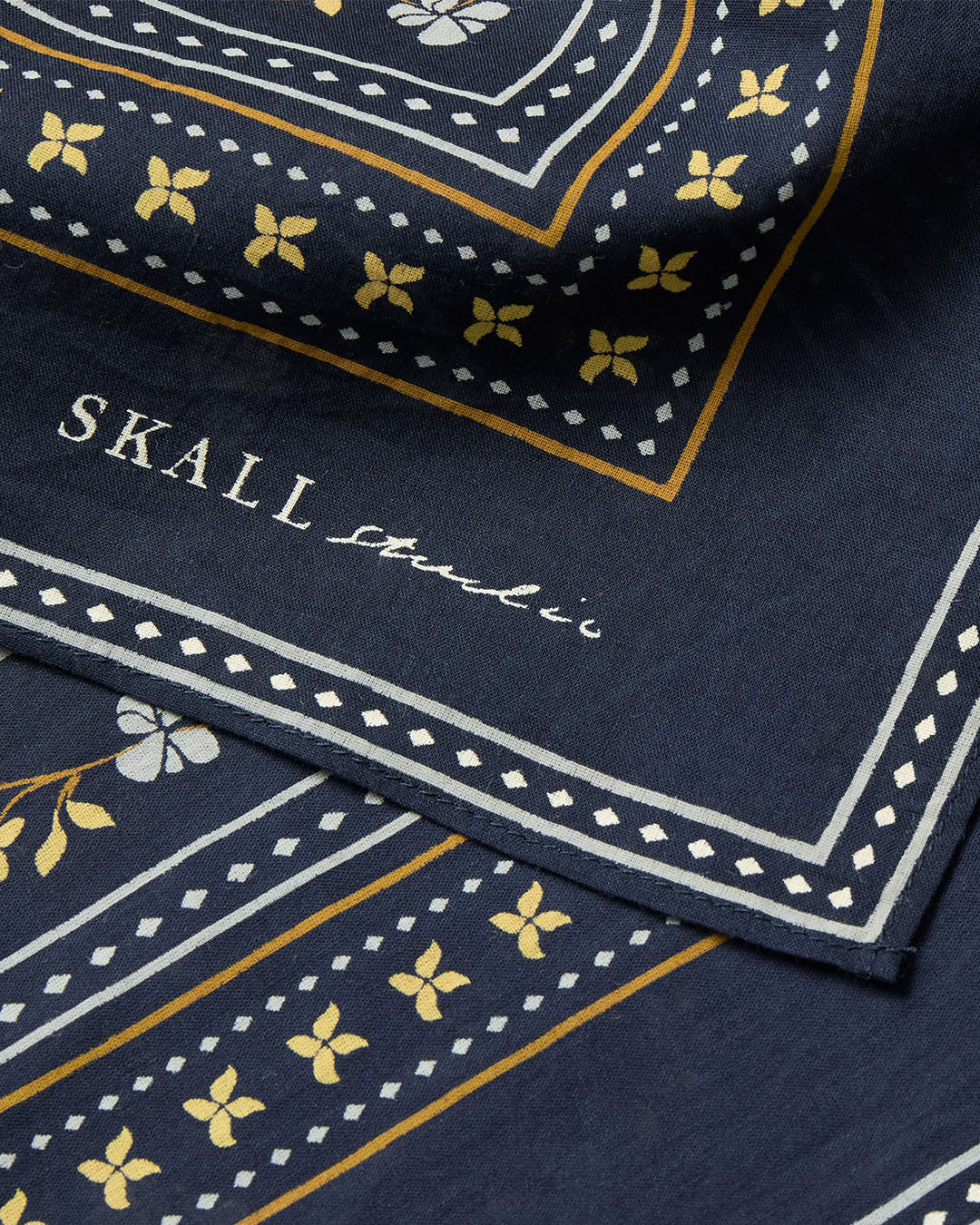 Skall Studio Skall Floral Scarf 55x55