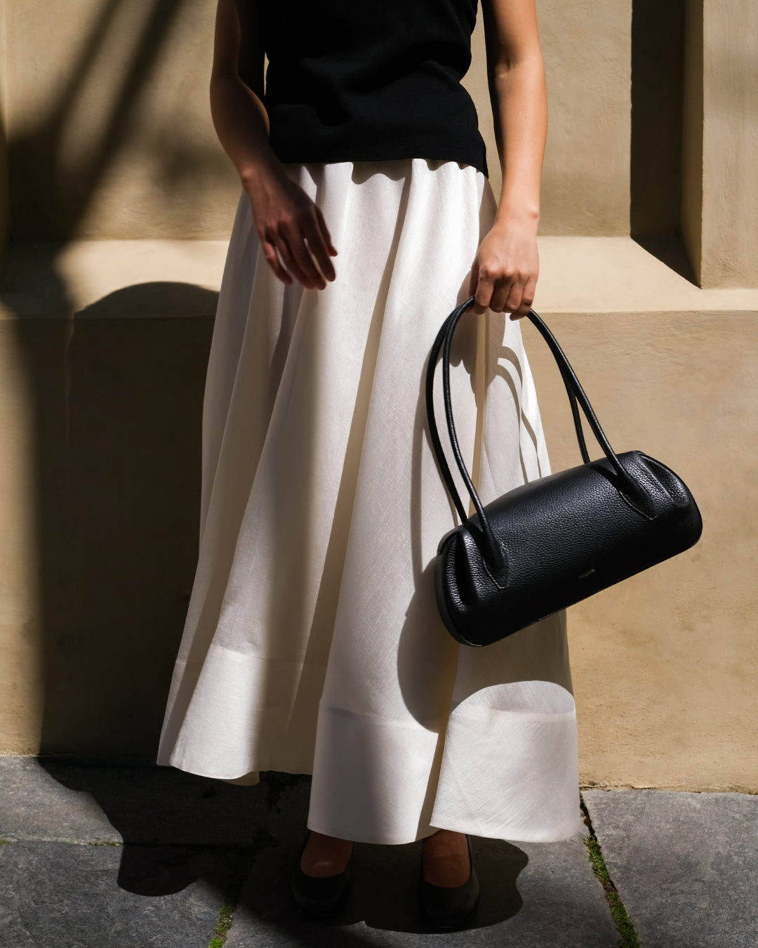 Yuzefi Oyster Shoulder Bag